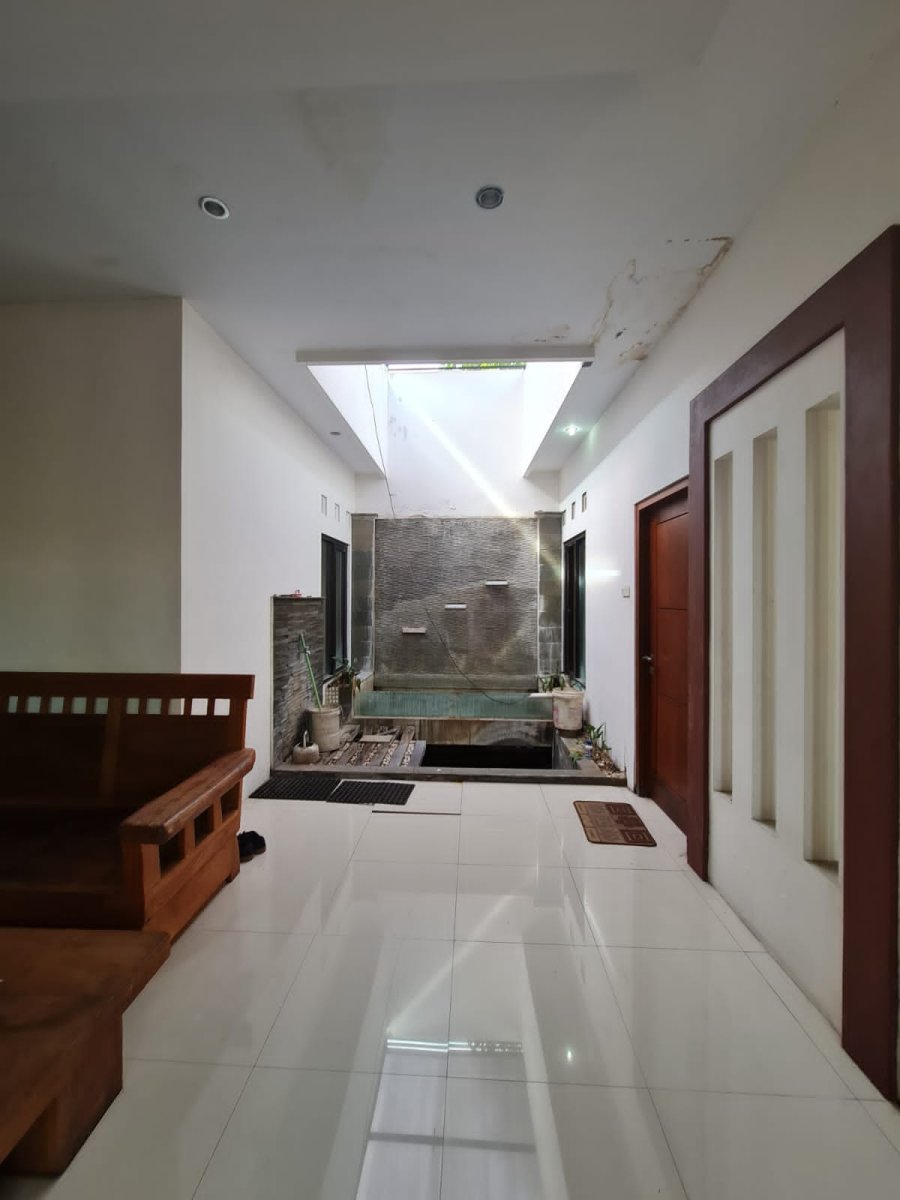 Rumah Bagus Siap Pakai di Banyuanyar Banjarsari Solo - Foto 13