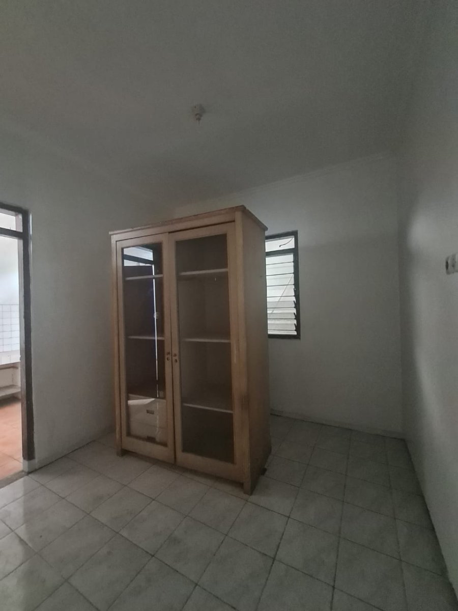 Rumah dan Ruang Usaha Strategis Di Jajar Laweyan Solo - Foto 12