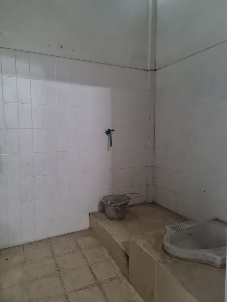Rumah dan Ruang Usaha Strategis Di Jajar Laweyan Solo - Foto 15