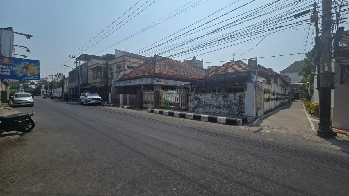 Rumah Hitung Tanah Di Jalan Imam Bonjol Solo