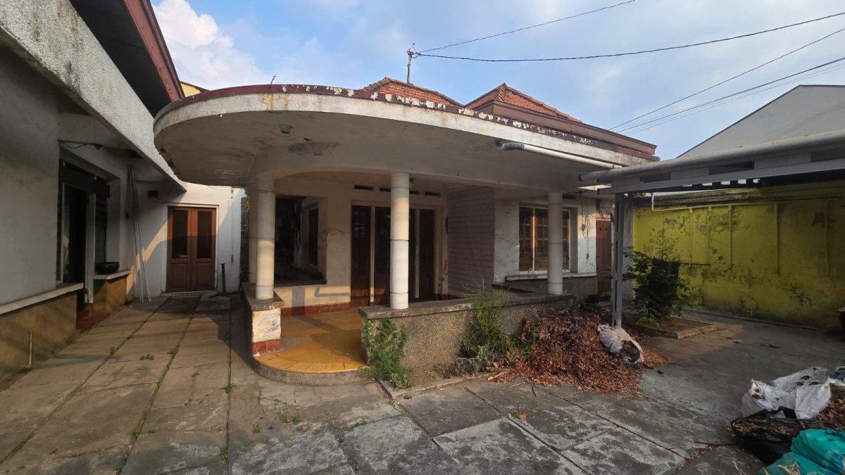 Rumah Hitung Tanah Di Jalan Imam Bonjol Solo - Foto 2