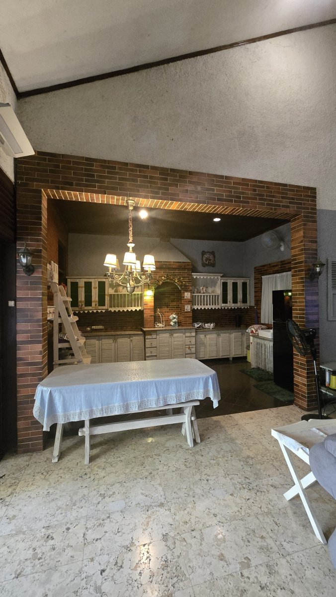 Rumah Mewah Bangunan Berkualitas di Pasar Kliwon Solo - Foto 13