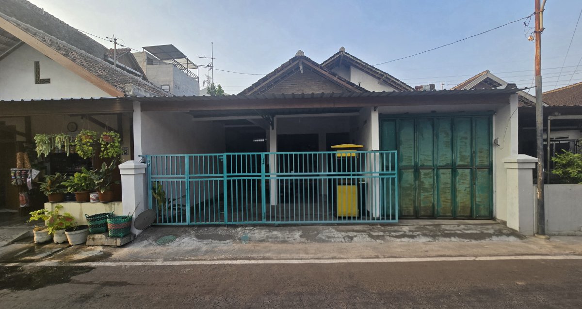 Rumah Hitung Tanah Dekat Jalan Adi Sucipto Jajar Laweyan Solo - Properti | Harcourts