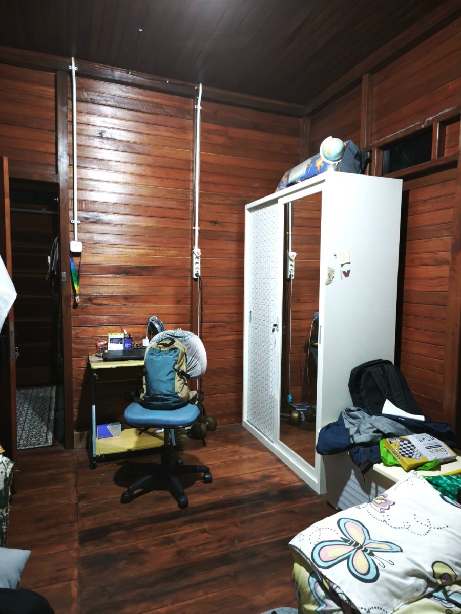 Rumah Kayu Asri di Tengah Kehijauan - Foto 8