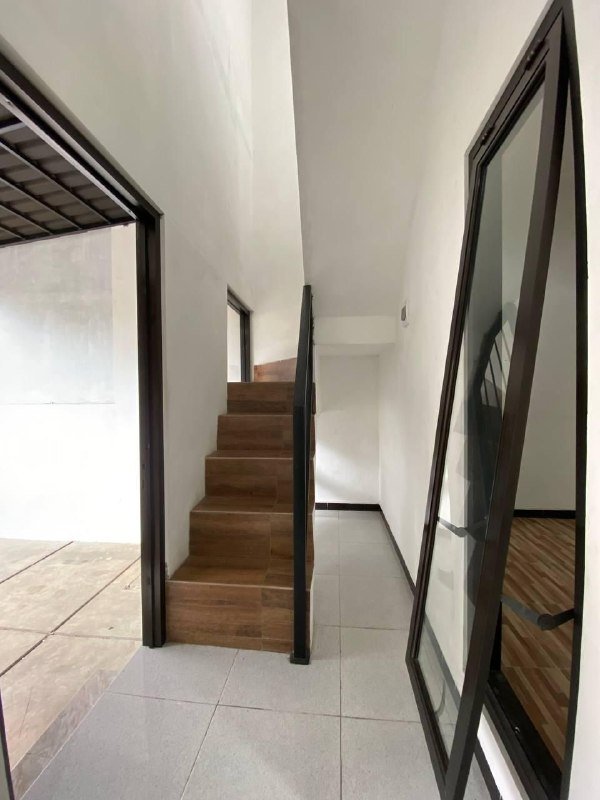 Jual Segera Full Renov. Rumah De Royal Nirwana Sukun Malang - Foto 4