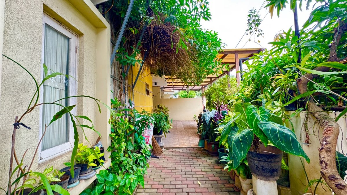 Dijual Rumah Besar Kokoh Pinggir Jalan Bintaro Sektor 3 - Foto 12