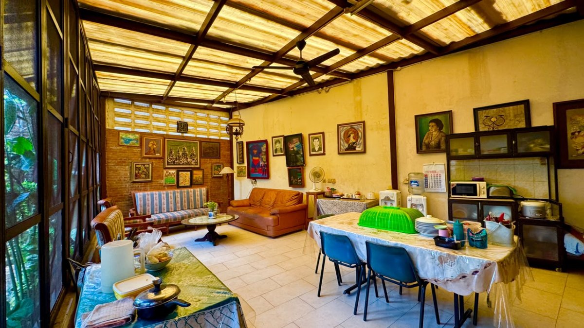 Dijual Rumah Besar Kokoh Pinggir Jalan Bintaro Sektor 3 - Foto 8