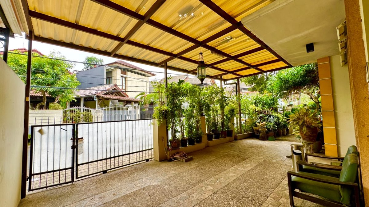 Dijual Rumah Besar Kokoh Pinggir Jalan Bintaro Sektor 3 - Foto 11