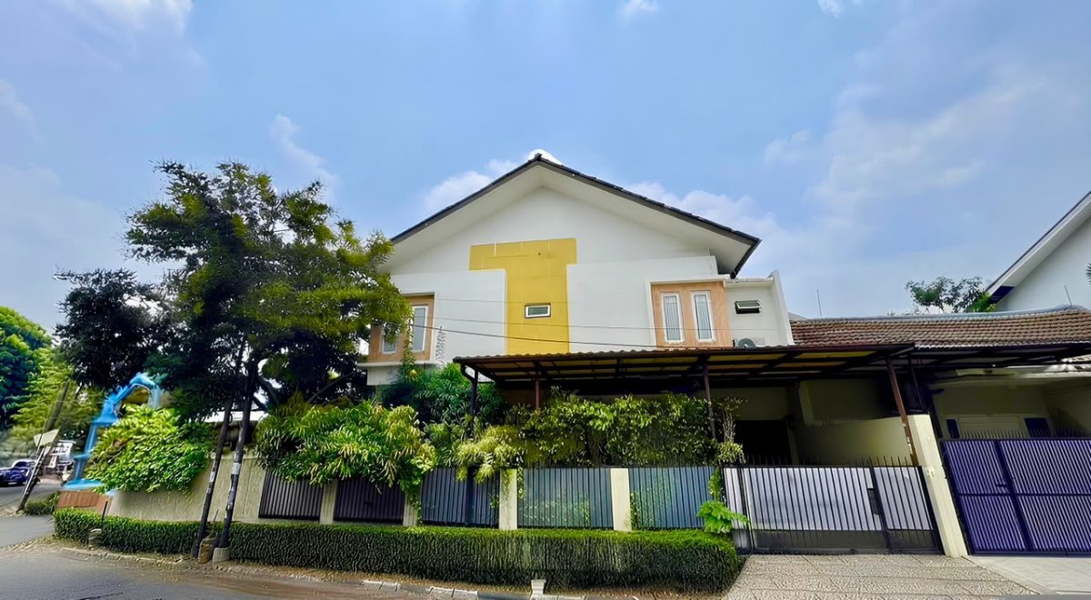 Dijual Rumah Besar Kokoh Pinggir Jalan Bintaro Sektor 3 - Properti | Harcourts