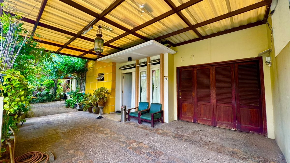 Dijual Rumah Besar Kokoh Pinggir Jalan Bintaro Sektor 3 - Foto 13