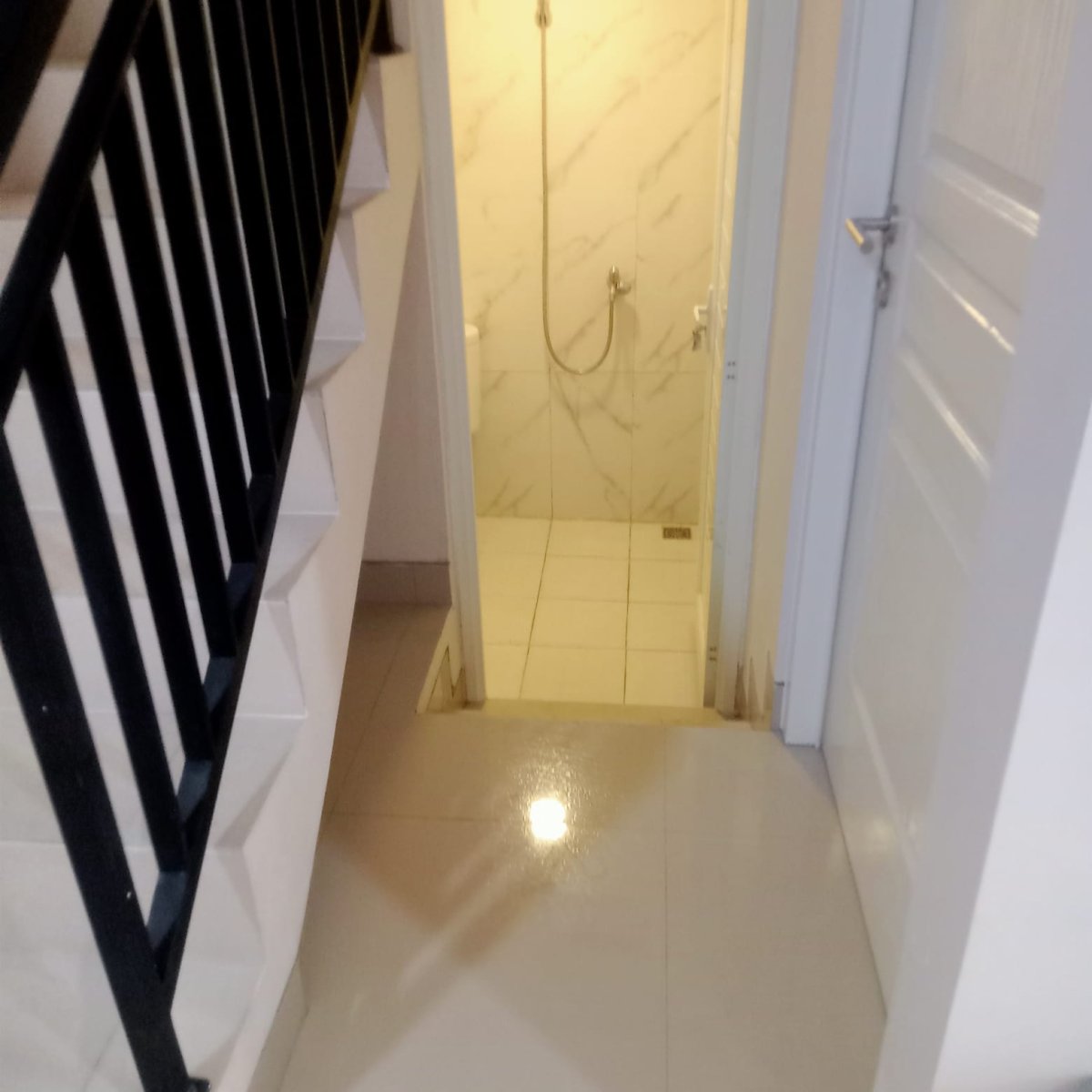 Dijual Rumah Siap Huni Baru di Karanganyar Candisari Semarang - Foto 4