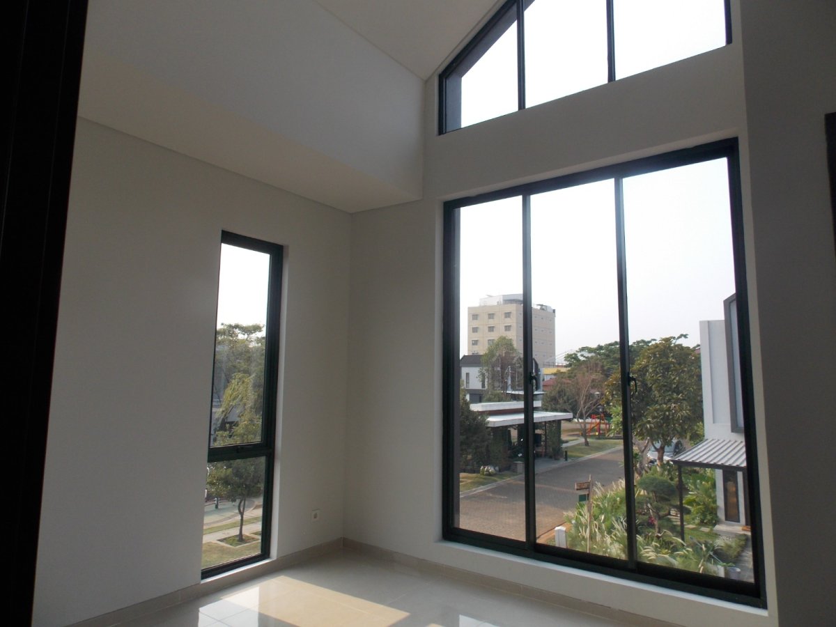 Disewakan Rumah Cantik Mezzanine Siap Masuk di Disovery Bintaro - Foto 2