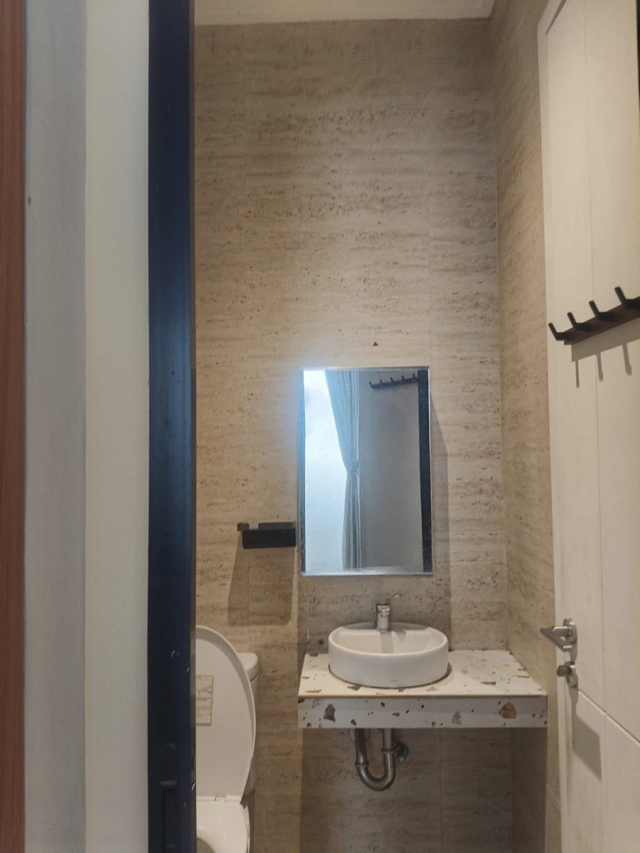 Disewakan Rumah Cantik Mezzanine Siap Masuk di Disovery Bintaro - Foto 3