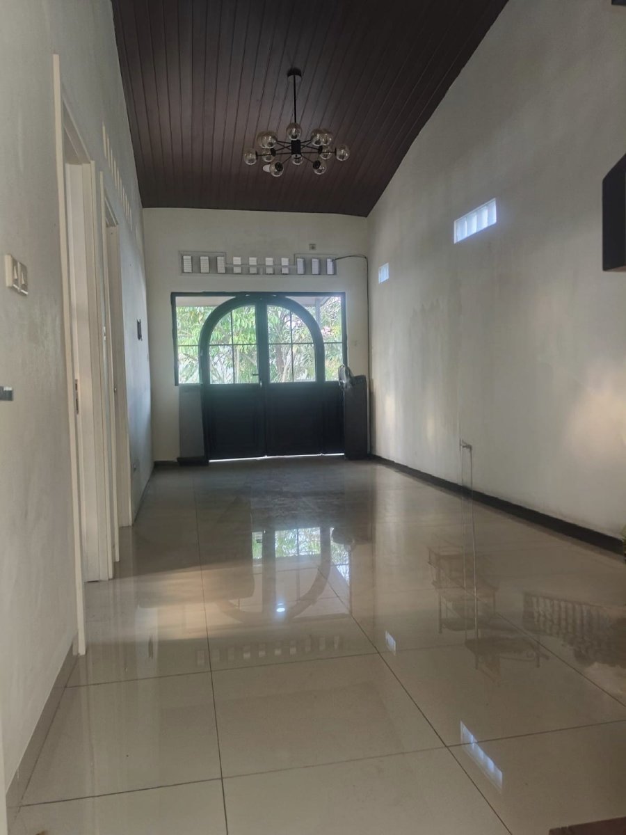 Disewakan Rumah Cantik Mezzanine Siap Masuk di Disovery Bintaro - Foto 5