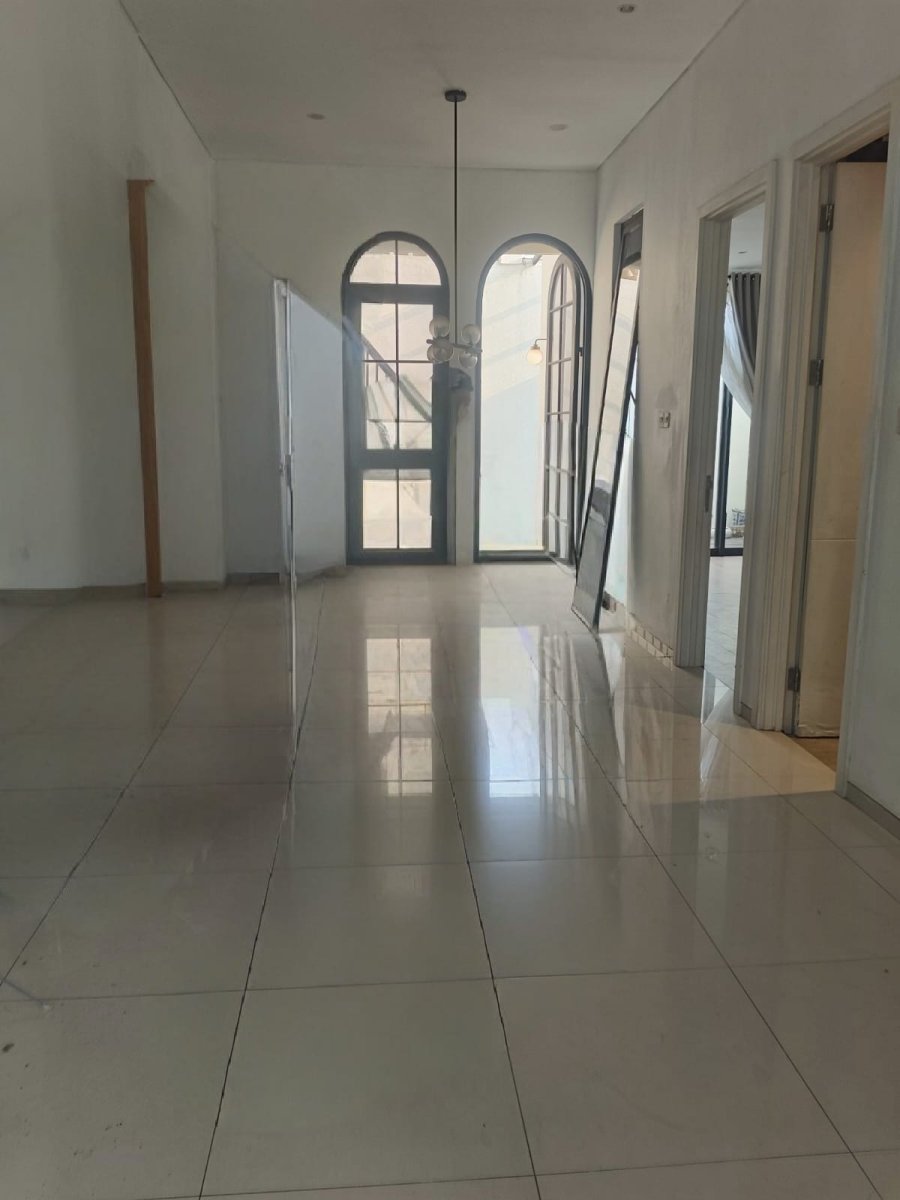 Disewakan Rumah Cantik Mezzanine Siap Masuk di Disovery Bintaro - Foto 6