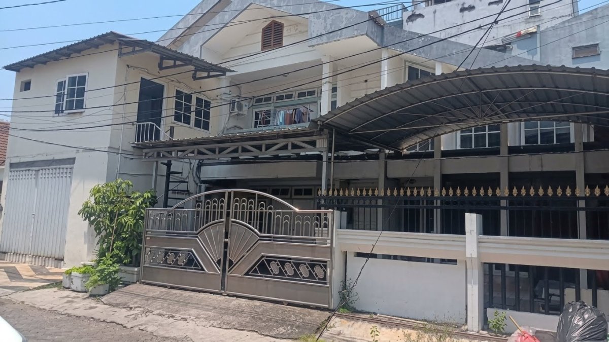 Lelang Rumah Lokasi Premium @Darmo Baru Barat Surabaya - Properti | Harcourts