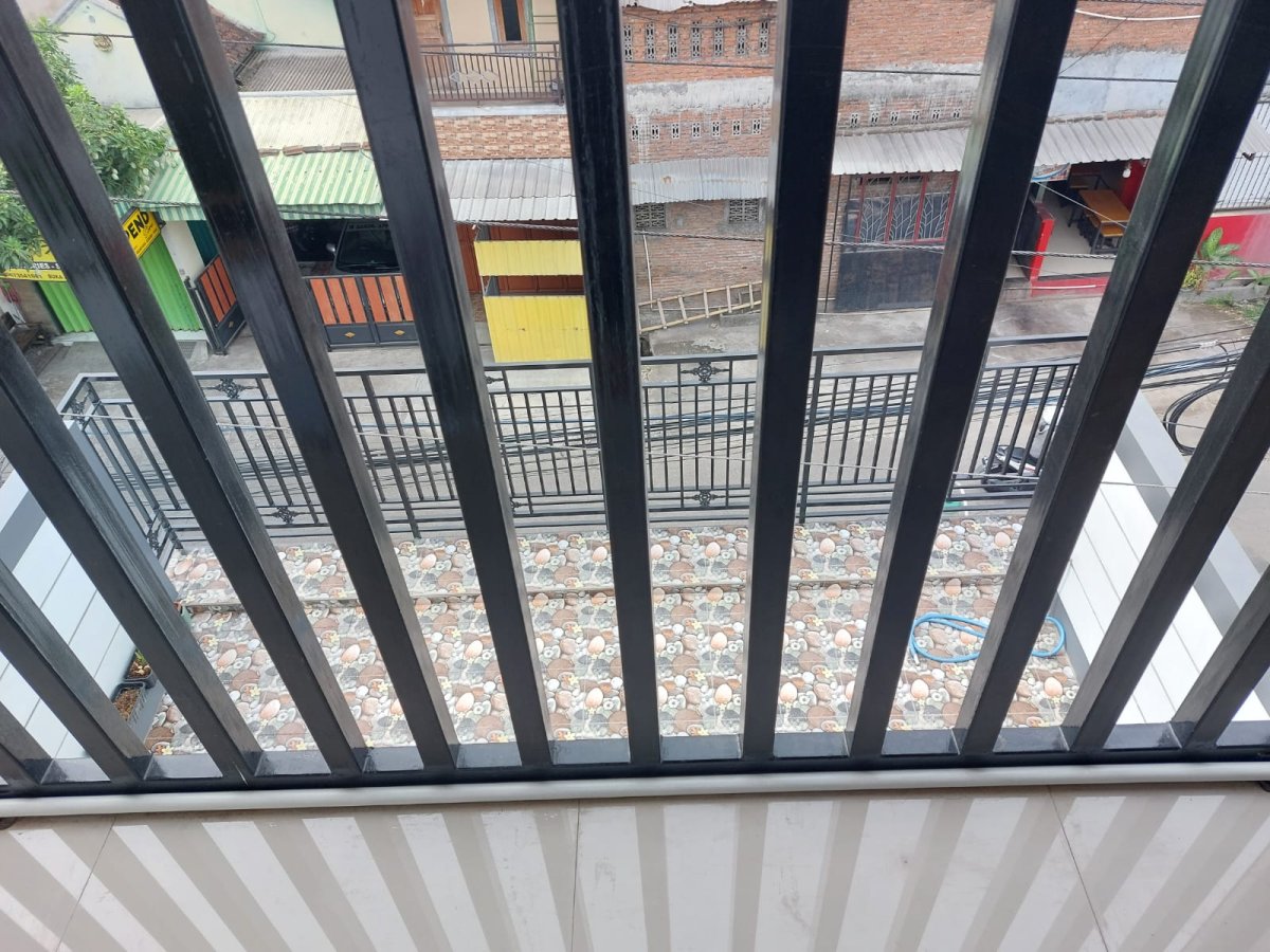 Rumah 2,5 Lantai Cocok untuk Usaha di Wonorejo, Dekat Jayawijaya Mojosongo - Foto 3