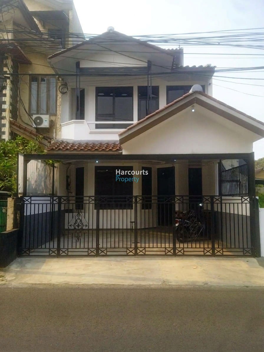 Rumah Klasik Bagus dan Terawat  Lokasi Strategis Bisa Untuk Kantor Area Pondok Indah - Properti | Harcourts