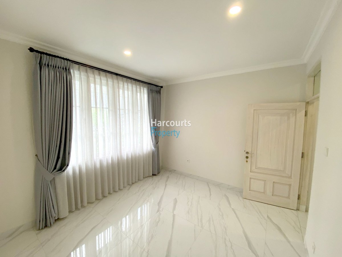 Rumah Modern Minimalis Lokasi Strategis Area Kuningan - Foto 4