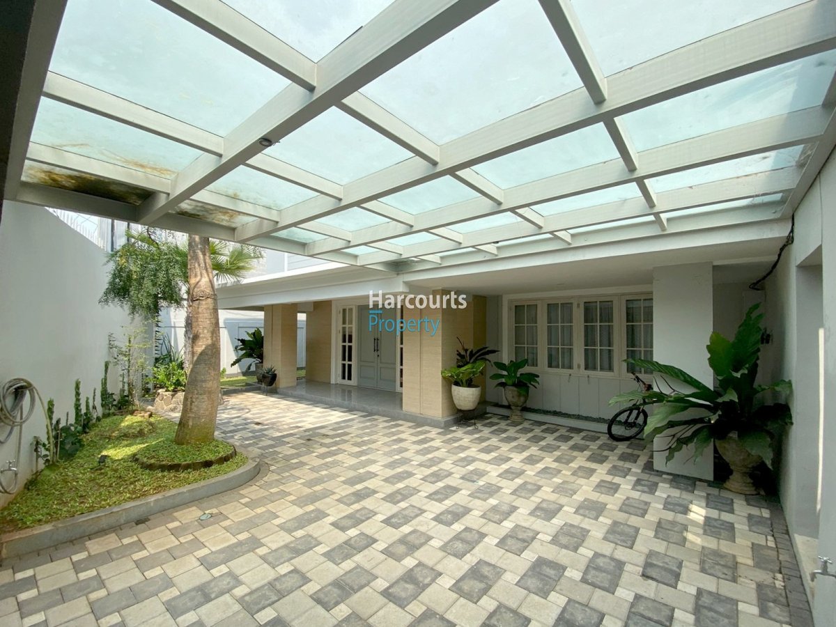 Rumah Modern Minimalis Lokasi Strategis Area Kuningan - Properti | Harcourts