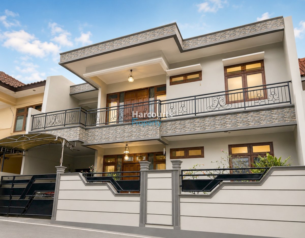 Rumah 2 Lantai Siap Huni Area Jatiwaringin - Properti | Harcourts