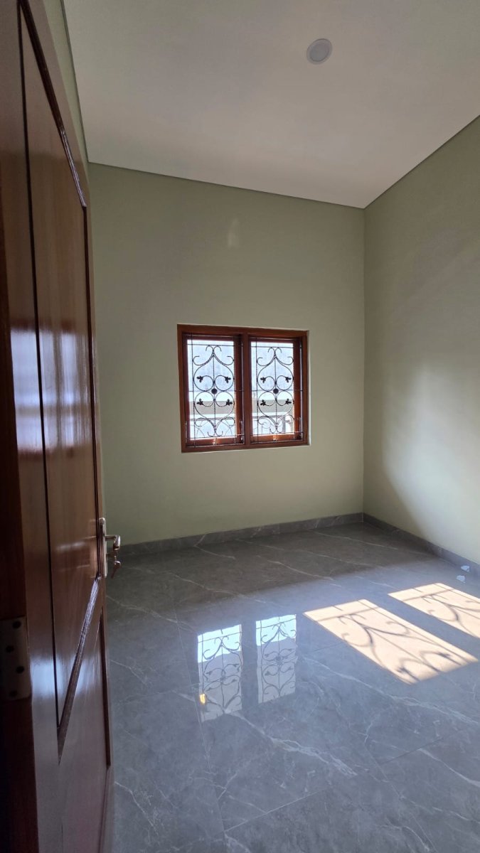Rumah Bagus Bangunan Baru di Perumahan Blulukan, Colomadu - Foto 6