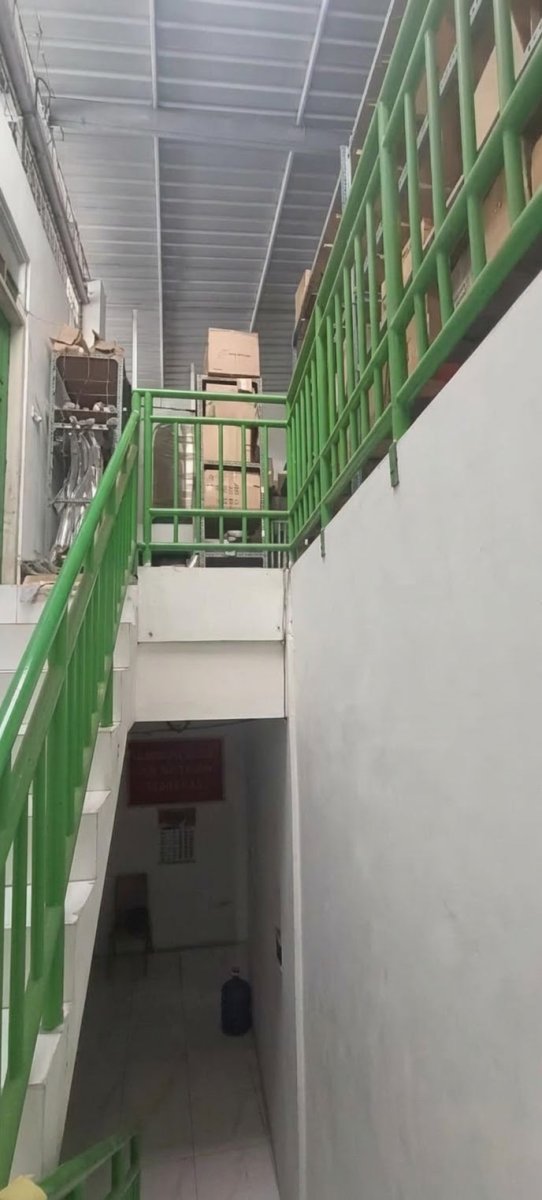 Ruko / Ruang Usaha Strategis di Jl. Perintis Kemerdekaan, Laweyan, Solo - Foto 3