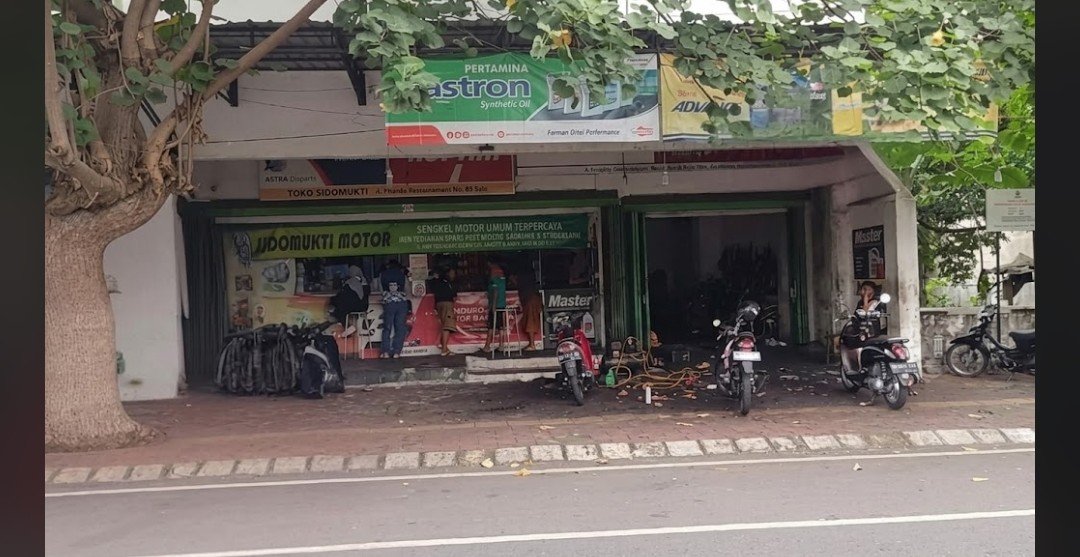 Ruko / Ruang Usaha Strategis di Jl. Perintis Kemerdekaan, Laweyan, Solo - Properti | Harcourts