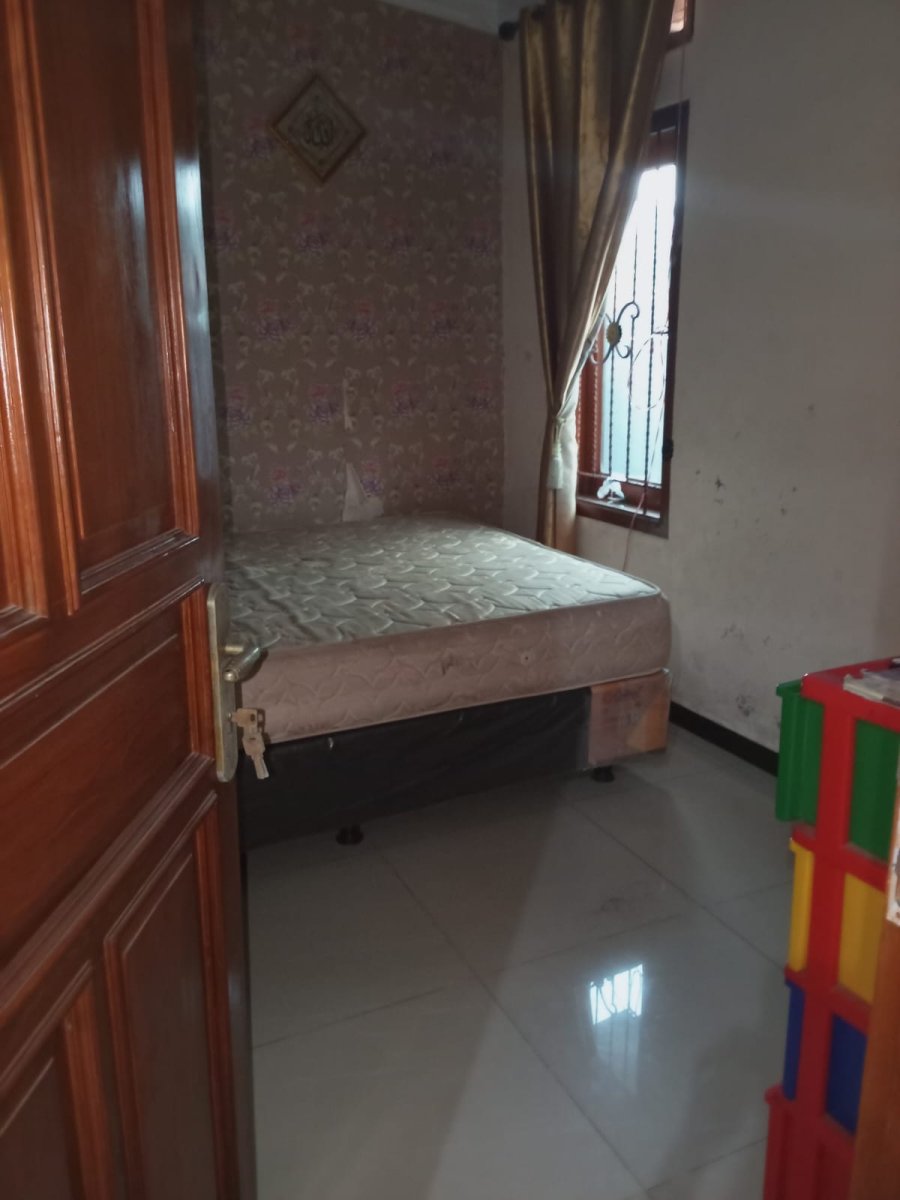 Rumah 2 Lantai Full Furnished di Jajar, Laweyan, Solo - Foto 4