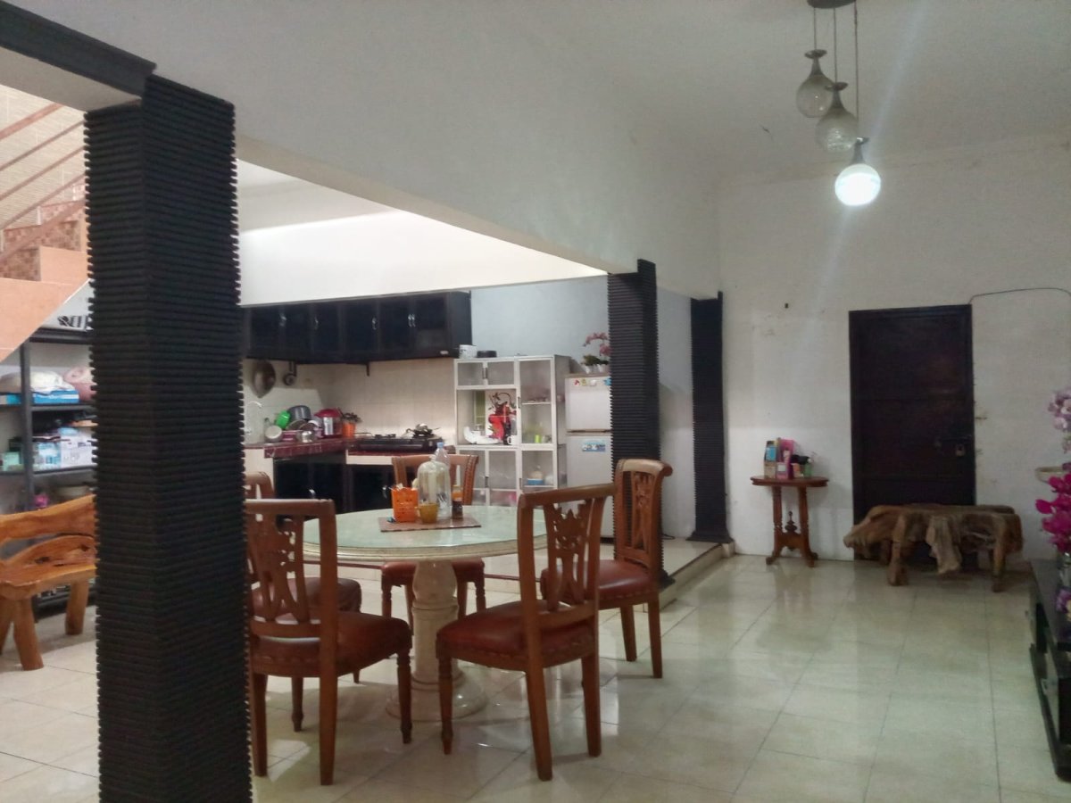 Rumah 2 Lantai Full Furnished di Jajar, Laweyan, Solo - Foto 8