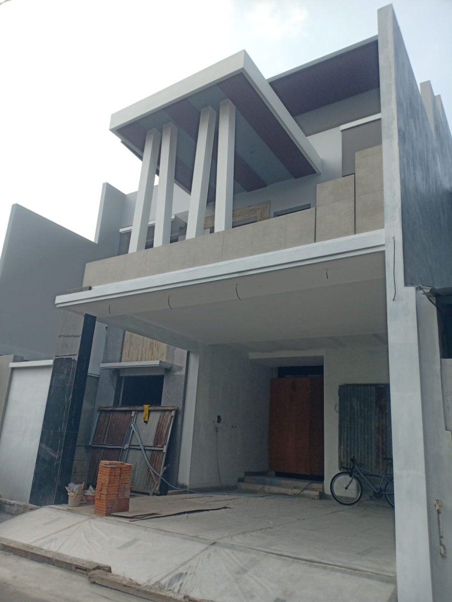 Rumah Baru Gress 2½ Lantai di Banyuagung, Solo - Foto 3
