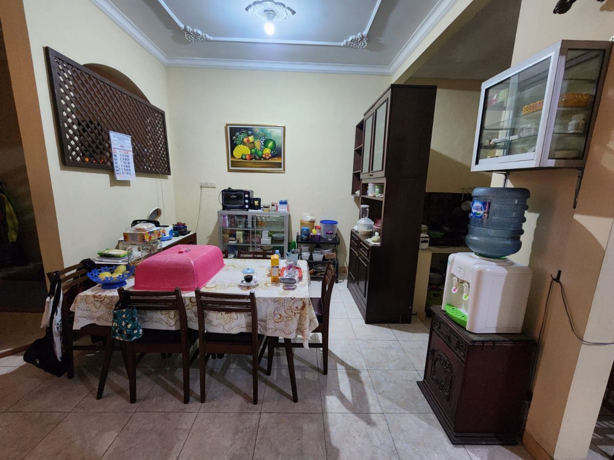 Rumah Hook Strategis Siap Pakai di Sumber, Banjarsari, Solo - Foto 12