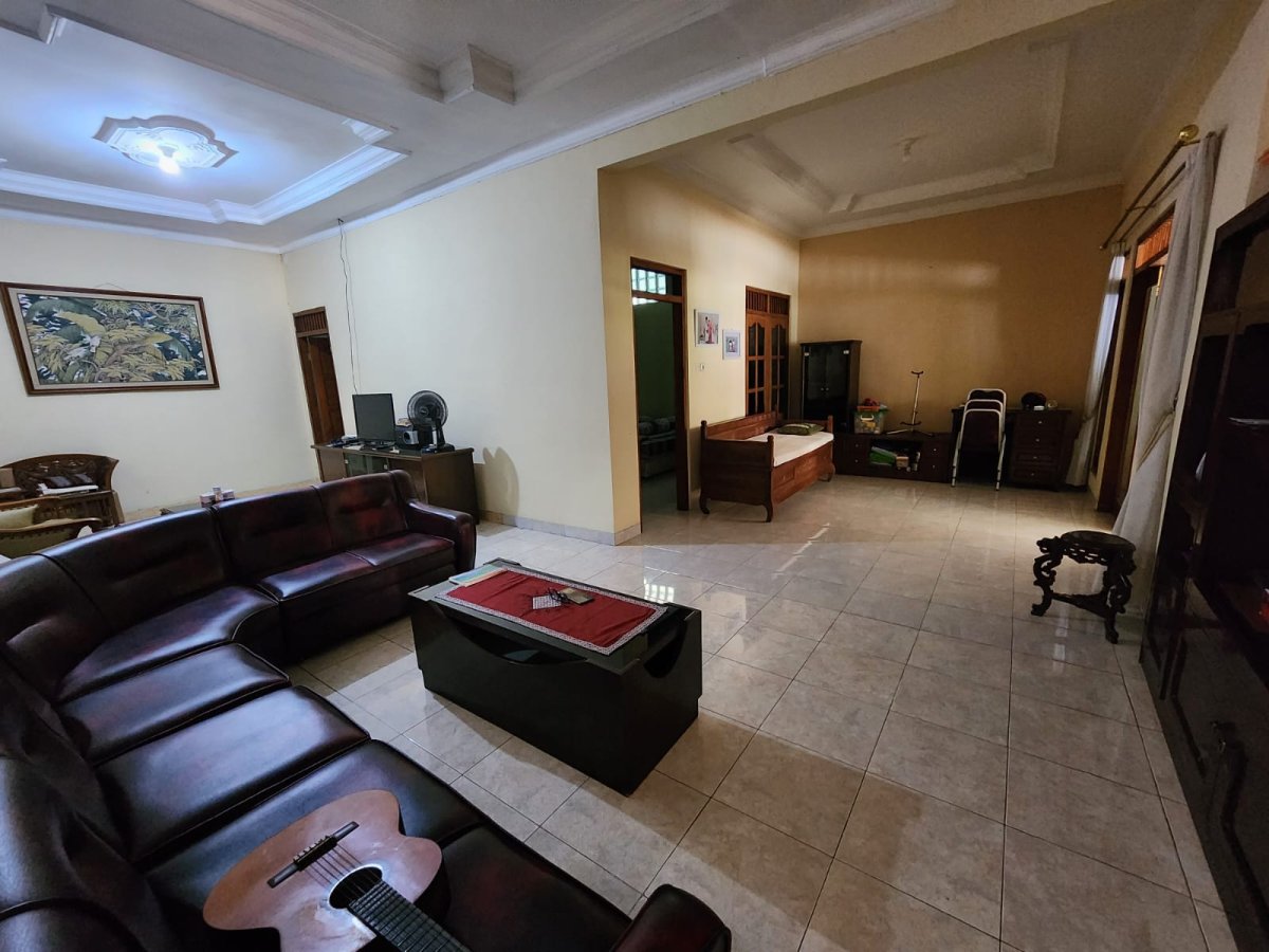 Rumah Hook Strategis Siap Pakai di Sumber, Banjarsari, Solo - Foto 9
