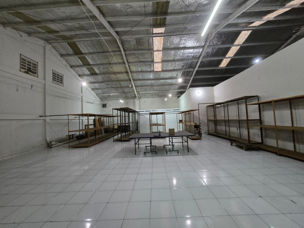 Rumah / Gudang Strategis Siap Pakai di Grogol Indah, Telukan, Grogol - Foto 5