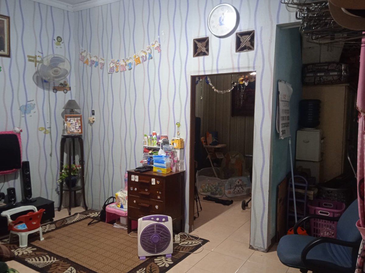 Rumah Siap Huni Cocok Untuk Usaha Kos-kosan Dijual Di Petir Cipondoh - Foto 4
