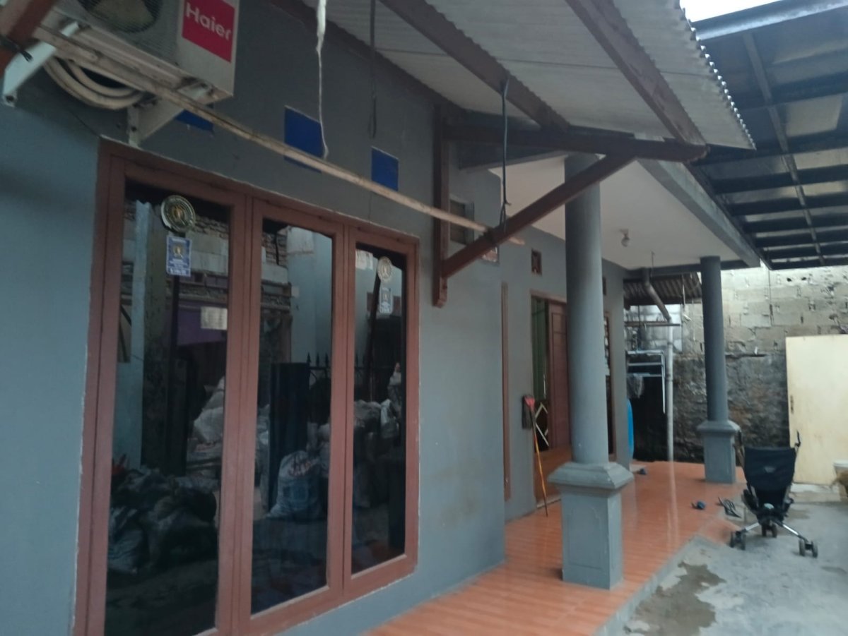 Rumah Siap Huni Cocok Untuk Usaha Kos-kosan Dijual Di Petir Cipondoh - Properti | Harcourts