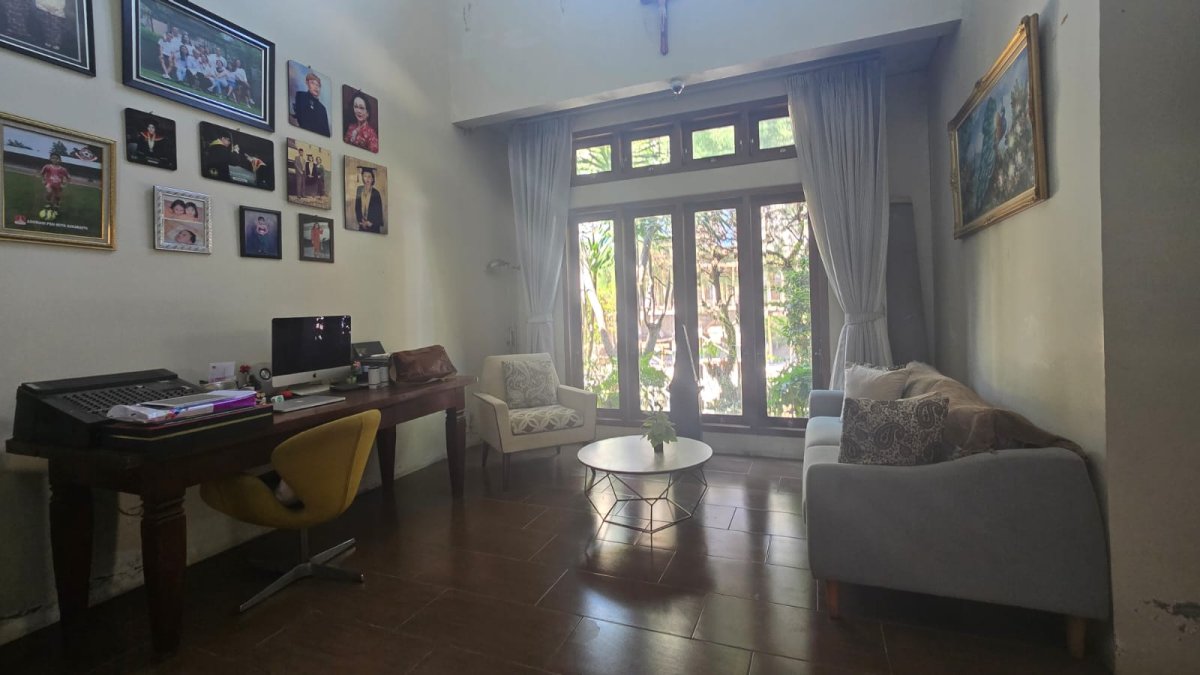 Rumah Bagus Mewah di Cluster Elite Tirtamaya Residence, Gentan, Solo - Foto 11
