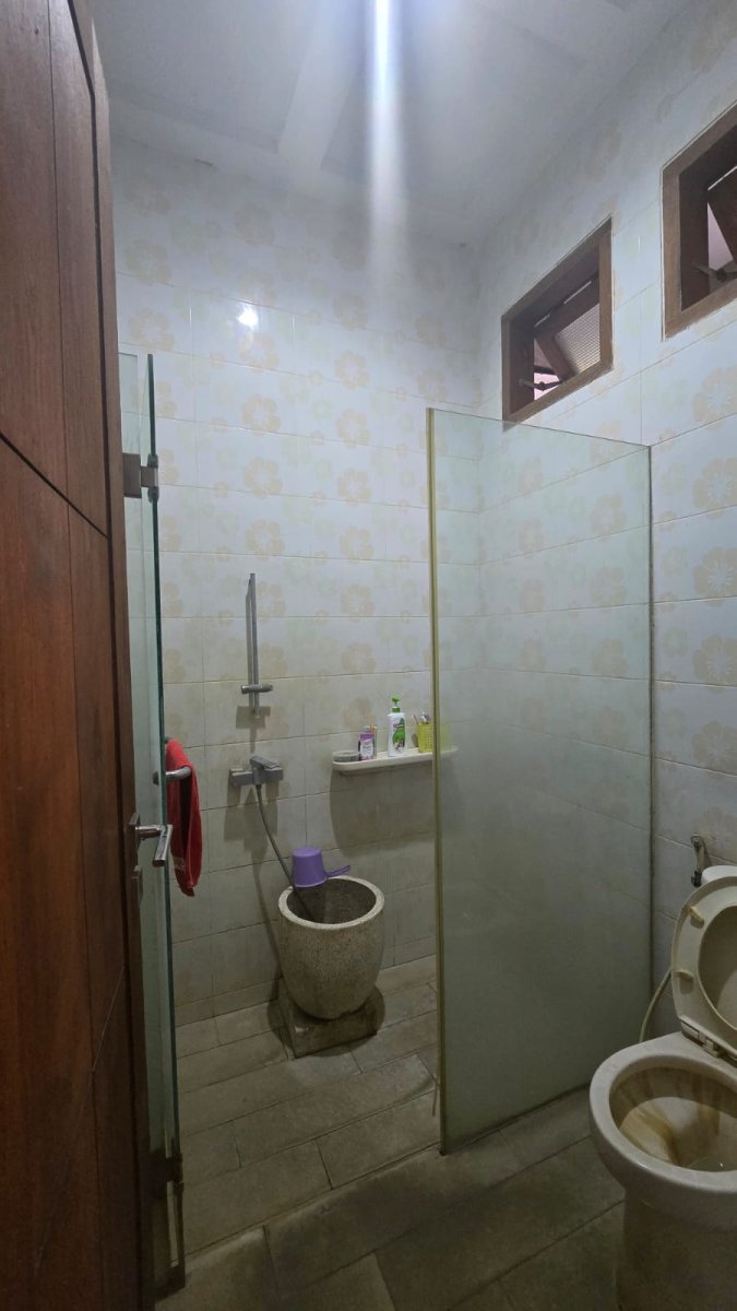 Rumah Bagus Mewah di Cluster Elite Tirtamaya Residence, Gentan, Solo - Foto 8
