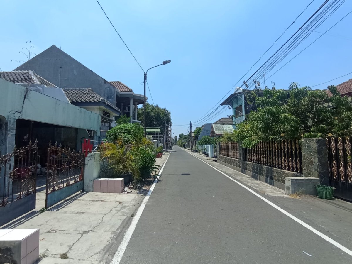 Rumah Hook Strategis Siap Pakai di Sumber, Banjarsari, Solo – Dekat Tol Klodran - Foto 2
