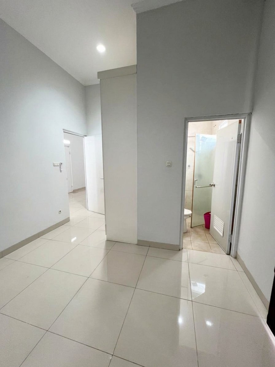 Dijual Rumah 2 Lantai Siap Huni di Komplek Green Village Bintaro - Foto 4