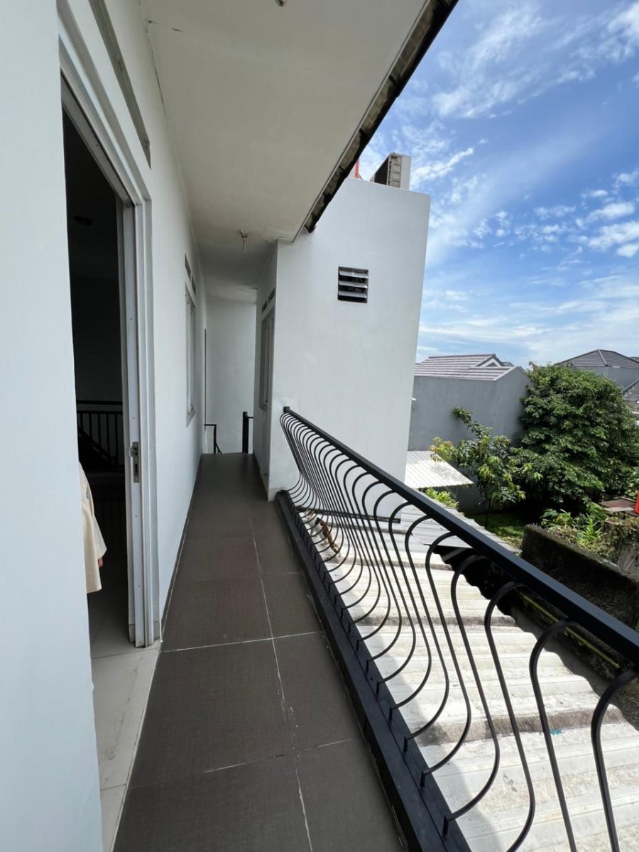 Dijual Rumah 2 Lantai Siap Huni di Komplek Green Village Bintaro - Foto 9
