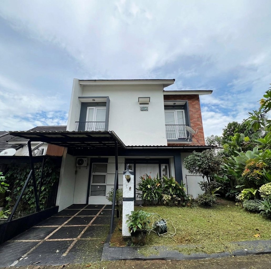 Dijual Rumah 2 Lantai Siap Huni di Komplek Green Village Bintaro