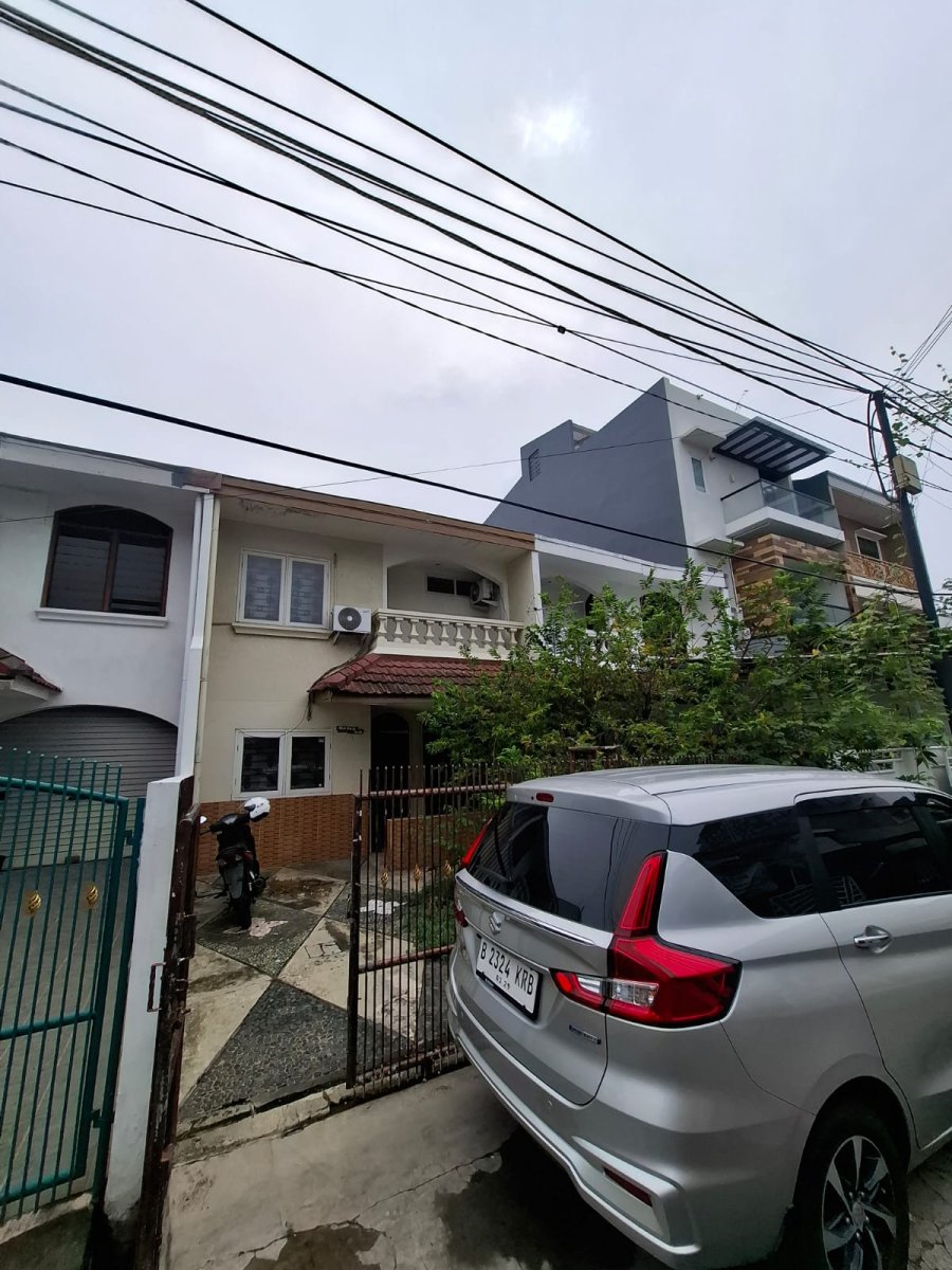 Disewakan Rumah Lokasi Strategis Lokasi Di Klp Puan, Kelapa Gading - Jakut - Properti | Harcourts