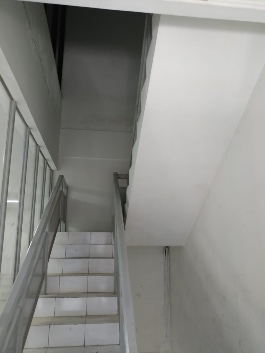 Ruko 3 Lantai Strategis di Jl. Ir. Soekarno, Solo Baru - Foto 9