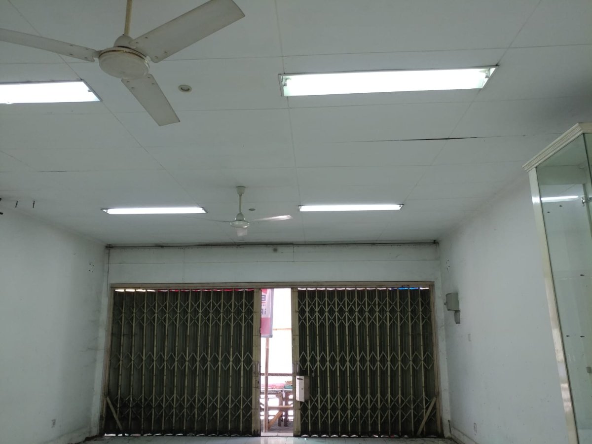 Ruko 3 Lantai Strategis di Jl. Ir. Soekarno, Solo Baru - Foto 3