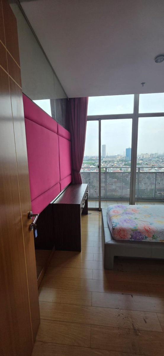 Disewakan 1 Unit Apartemen Bagus Dan Rapih Aprt Summit Kelapa Gading, Jakarta Utara - Foto 3