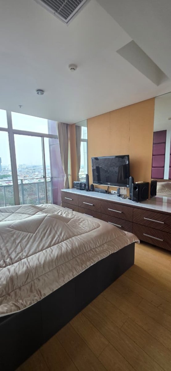 Disewakan 1 Unit Apartemen Bagus Dan Rapih Aprt Summit Kelapa Gading, Jakarta Utara - Foto 9