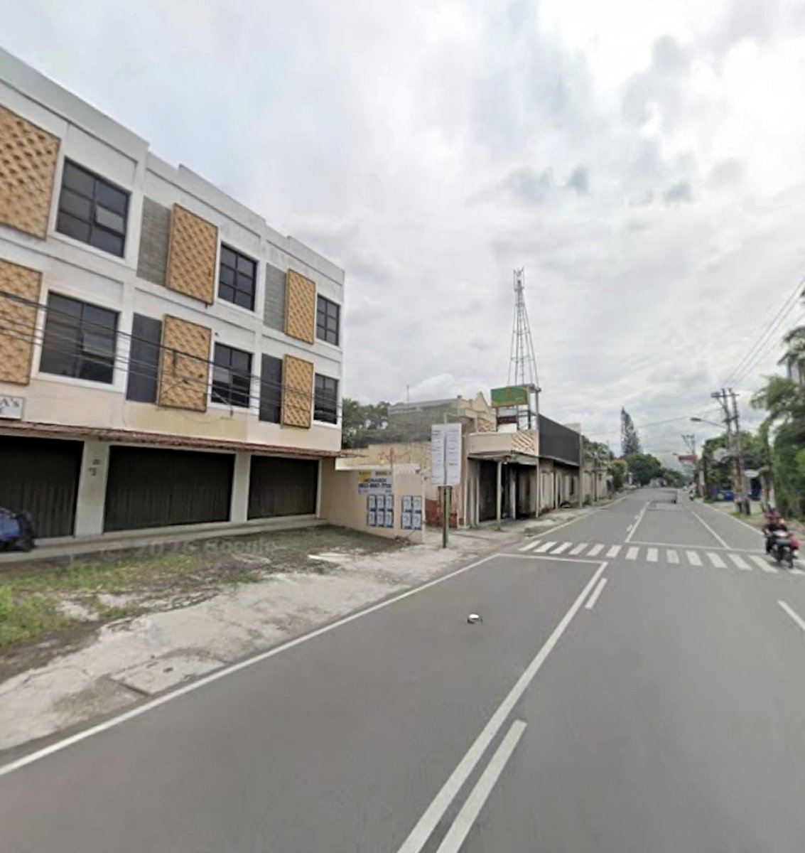 Ruko 3 Lantai Strategis di Jalan Dr. Rajiman, Solo - Foto 4