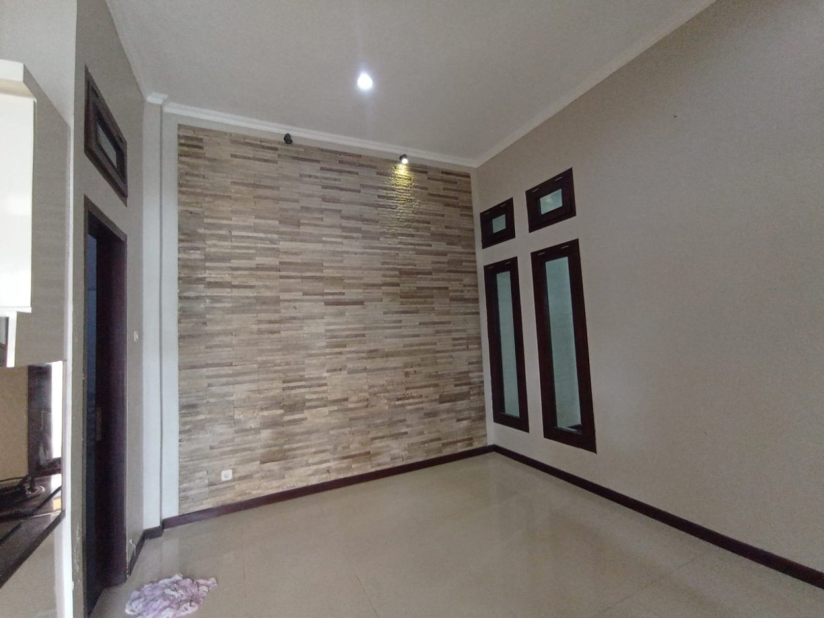 Rumah Bagus Strategis Siap Pakai di Mojosongo, Solo - Foto 8