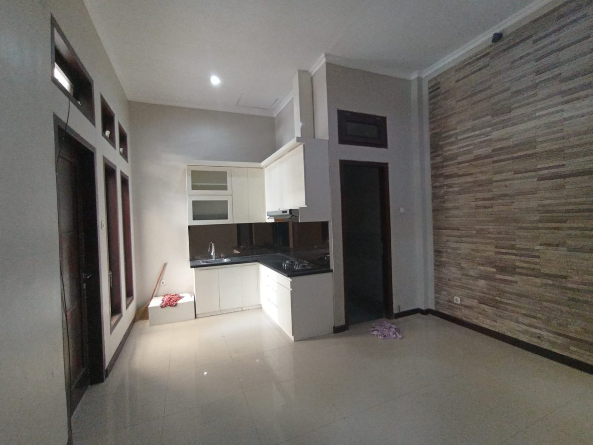 Rumah Bagus Strategis Siap Pakai di Mojosongo, Solo - Foto 9